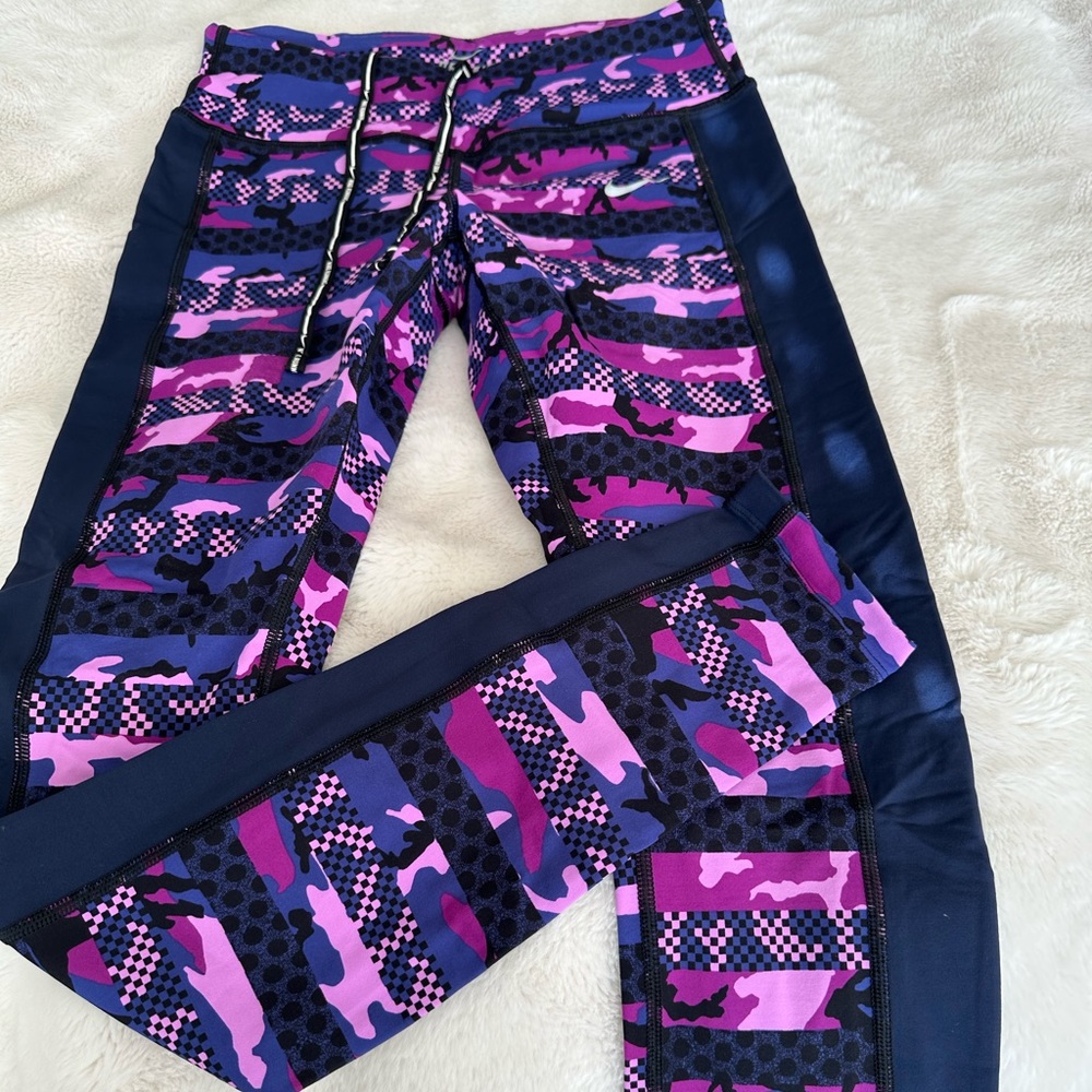 Nike workout leggings